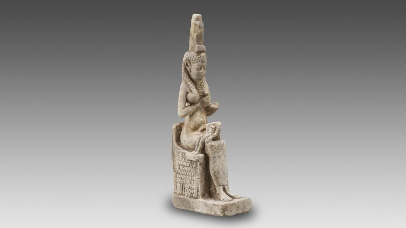 STATUETTE-AMULETTE REPRÉSENTANT ISIS ALLAITANT HORUS_YOUNG COLLECTORS