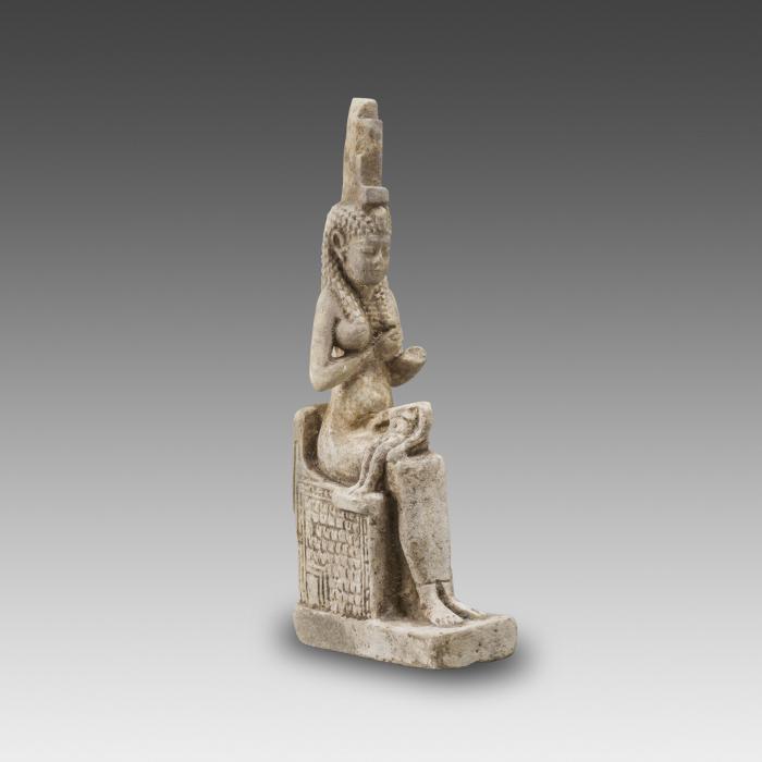 STATUETTE-AMULETTE REPRÉSENTANT ISIS ALLAITANT HORUS 