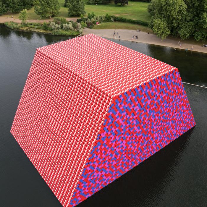 Christo and Jeanne-Claude The London Mastaba, Serpentine Lake, Hyde Park, 2016-18 Photo: Wolfgang Volz © 2018 Christo