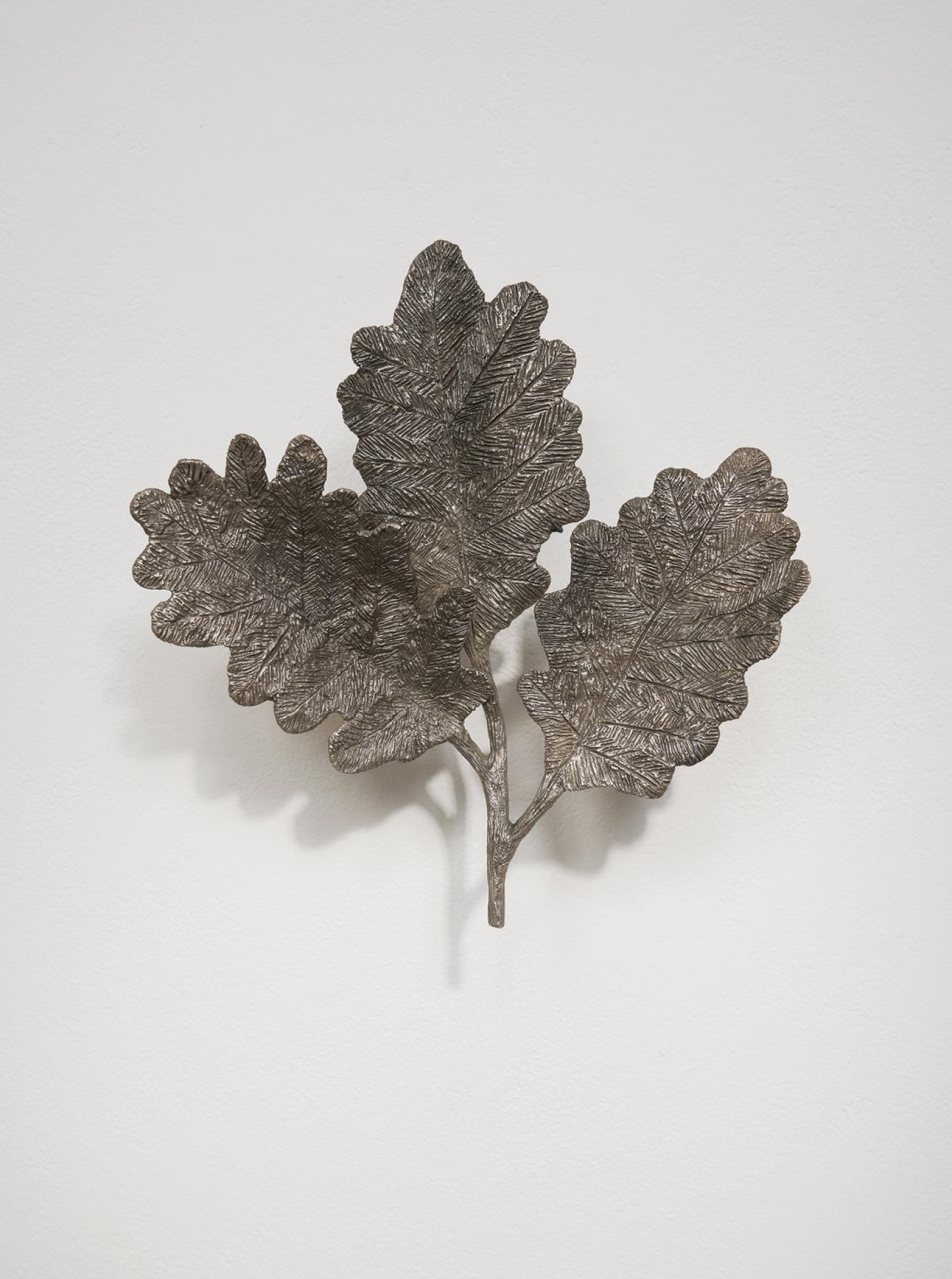 Kiki Smith, Oak Leaves IV, 2018, bronze, 11-1/4" × 10-1/2" × 2" (28.6 cm × 26.7 cm × 5.1 cm) © Kiki Smith