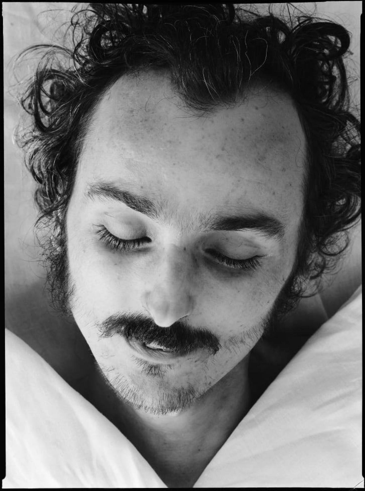 "Le sommeil éternel" de Rudolf häfer, qui photographiait sans trop d'autorisations des cadavres. ©Rudolf Schäfer, Rencontre d'Arles 2019.